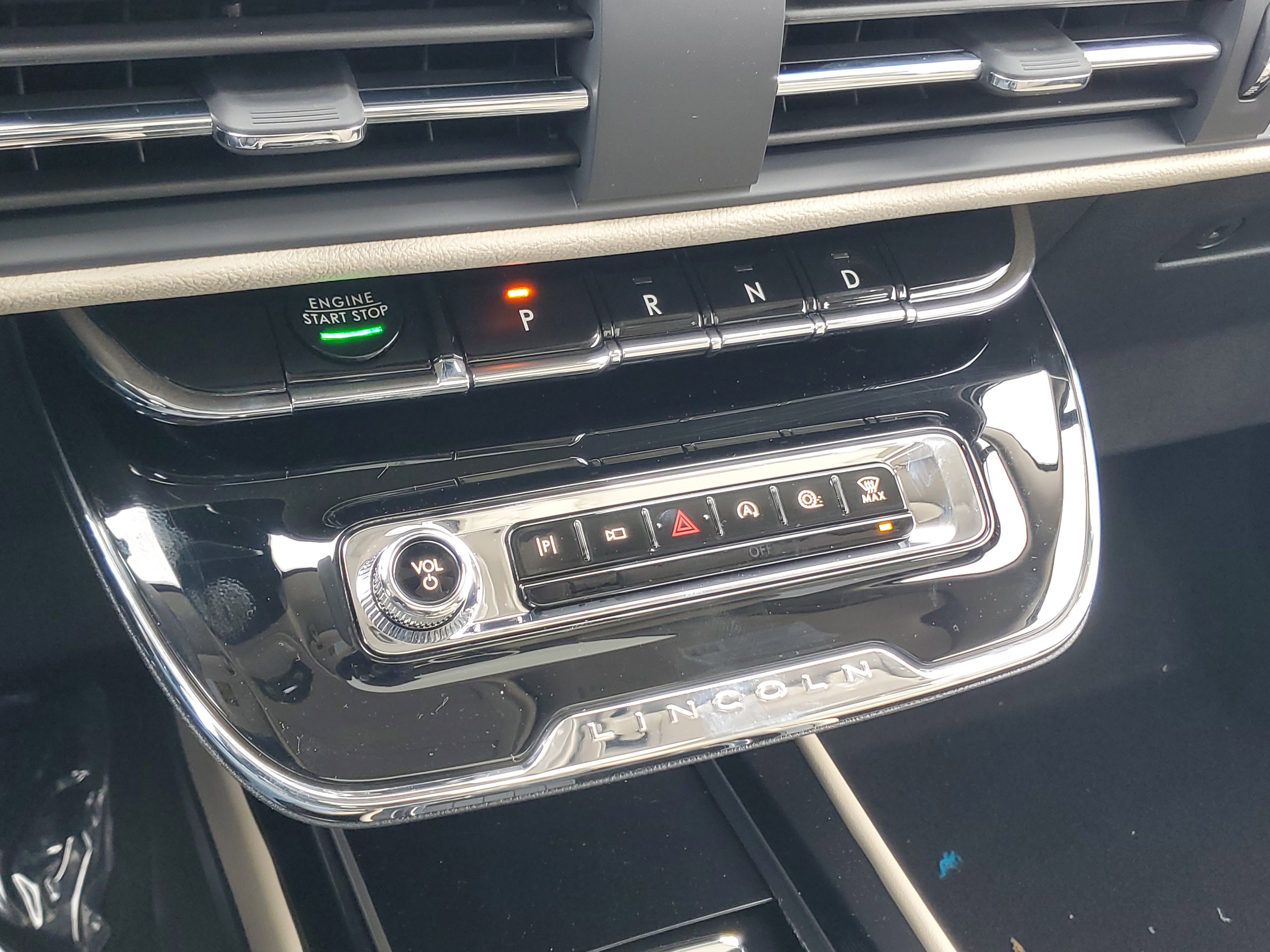 New 2026 Lincoln Corsair Premiere image 22