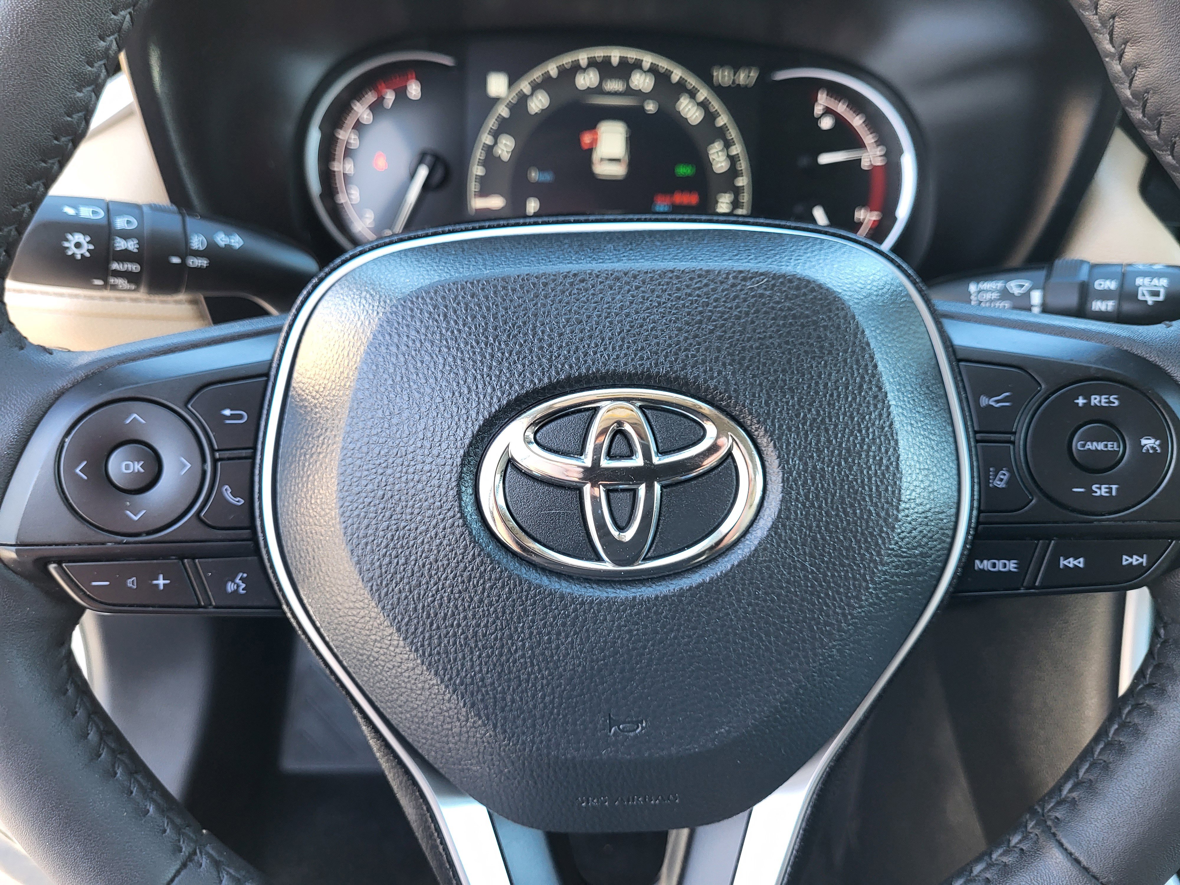 Used 2025 Toyota RAV4 XLE Premium w/ Weather Package image 12