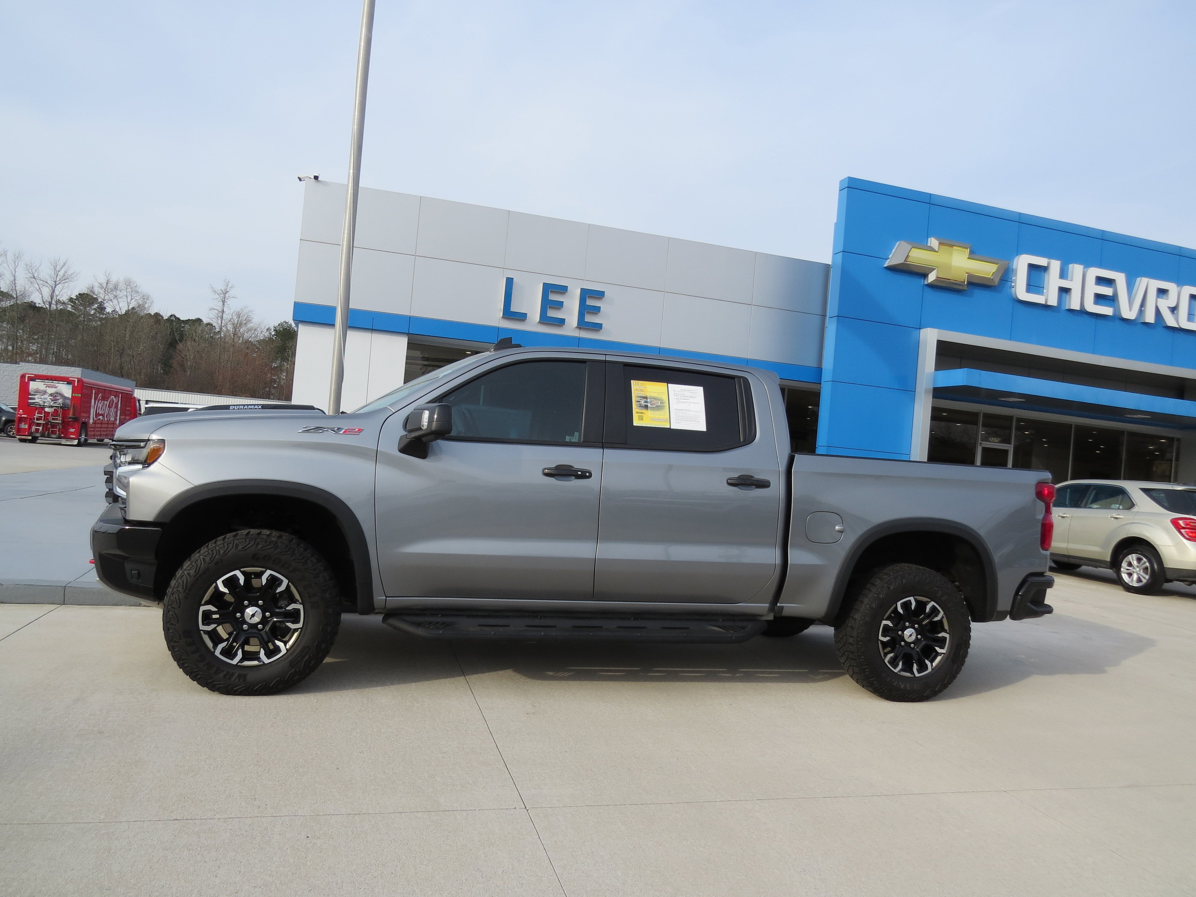 Used 2024 Chevrolet Silverado 1500 ZR2 w/ Technology Package image 2