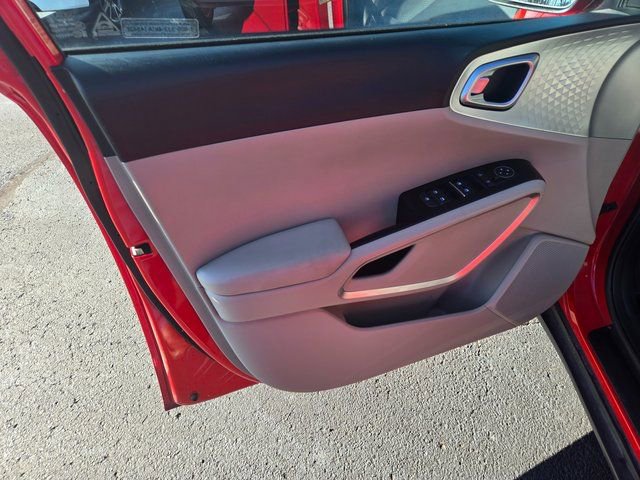 Used 2024 Kia Soul LX w/ Option Group 015 image 21