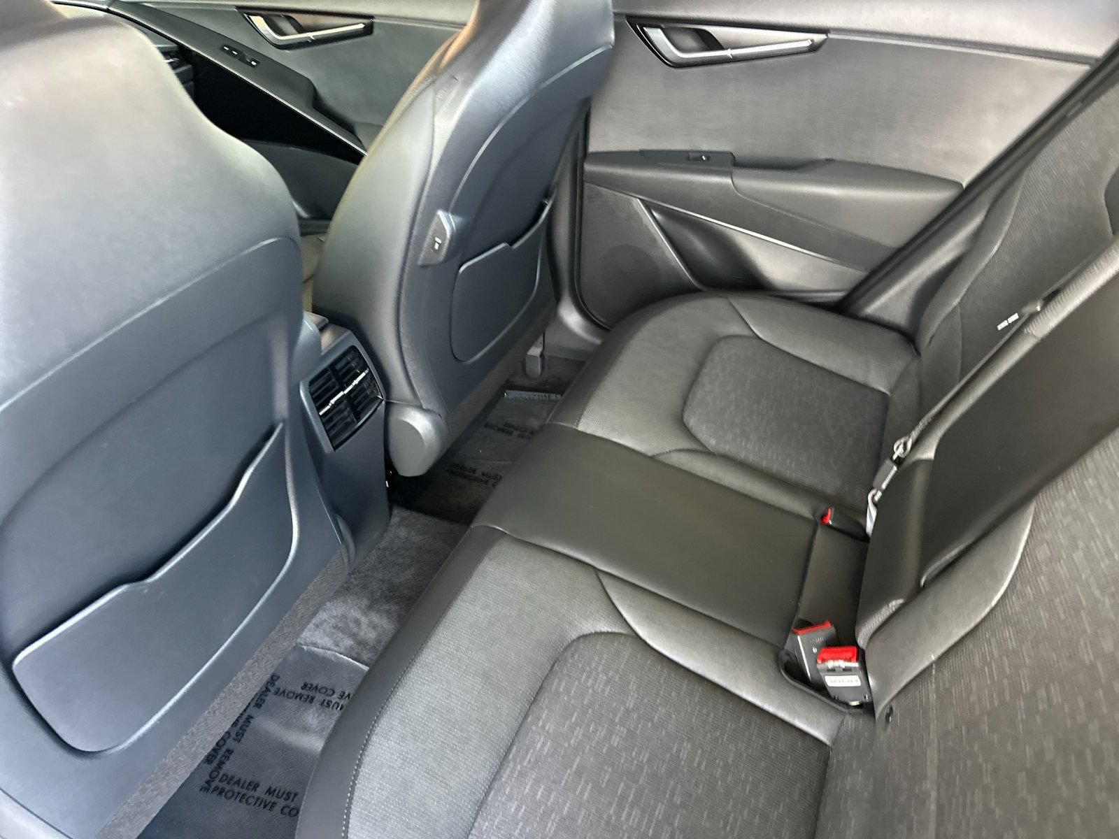 Certified 2024 Kia Niro SX Touring FWD image 16