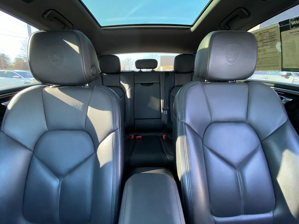 Used 2022 Porsche Macan AWD/4WD image 31