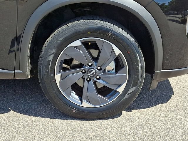 Used 2025 Nissan Rogue SV FWD image 10