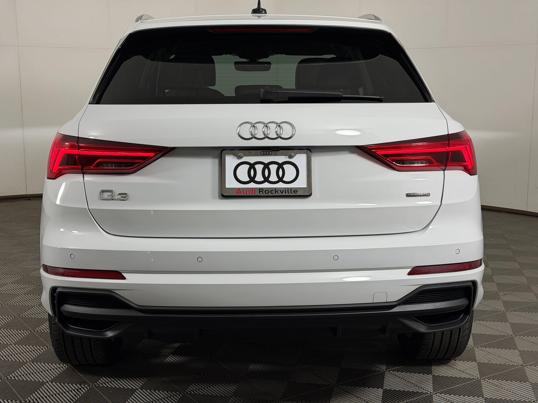 Certified 2024 Audi Q3 2.0T Premium Plus AWD/4WD image 10