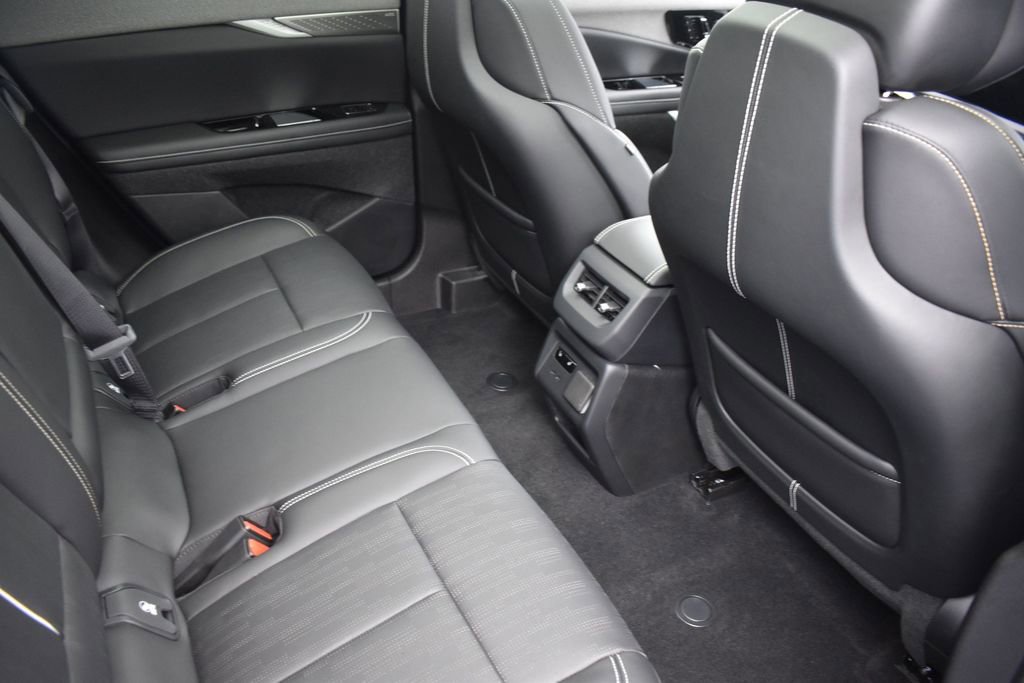 Certified 2025 Cadillac Optiq Luxury 2 AWD/4WD image 32