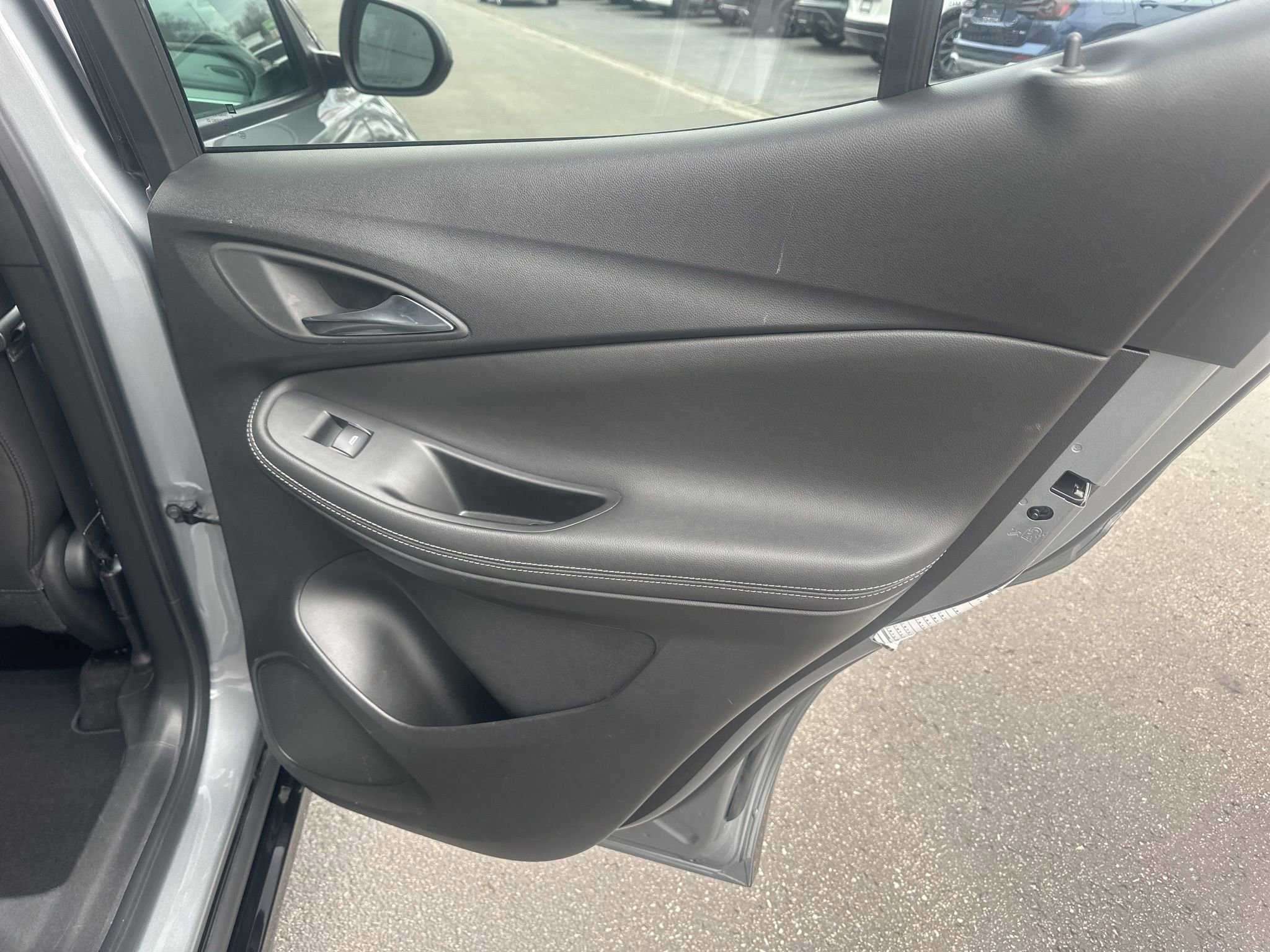 Used 2024 Buick Encore GX Sport Touring image 11