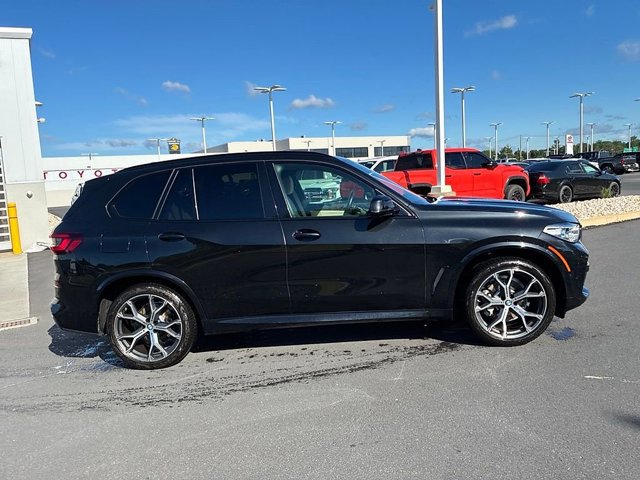 Used 2021 BMW X5 xDrive40i w/ M Sport Package AWD/4WD image 6
