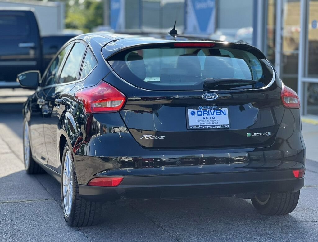 Used 2018 Ford Focus Electric Hatchback FWD image 3
