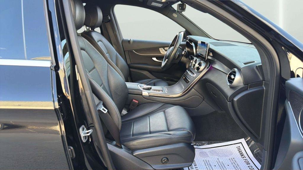 Used 2021 Mercedes-Benz GLC 300 4MATIC image 14