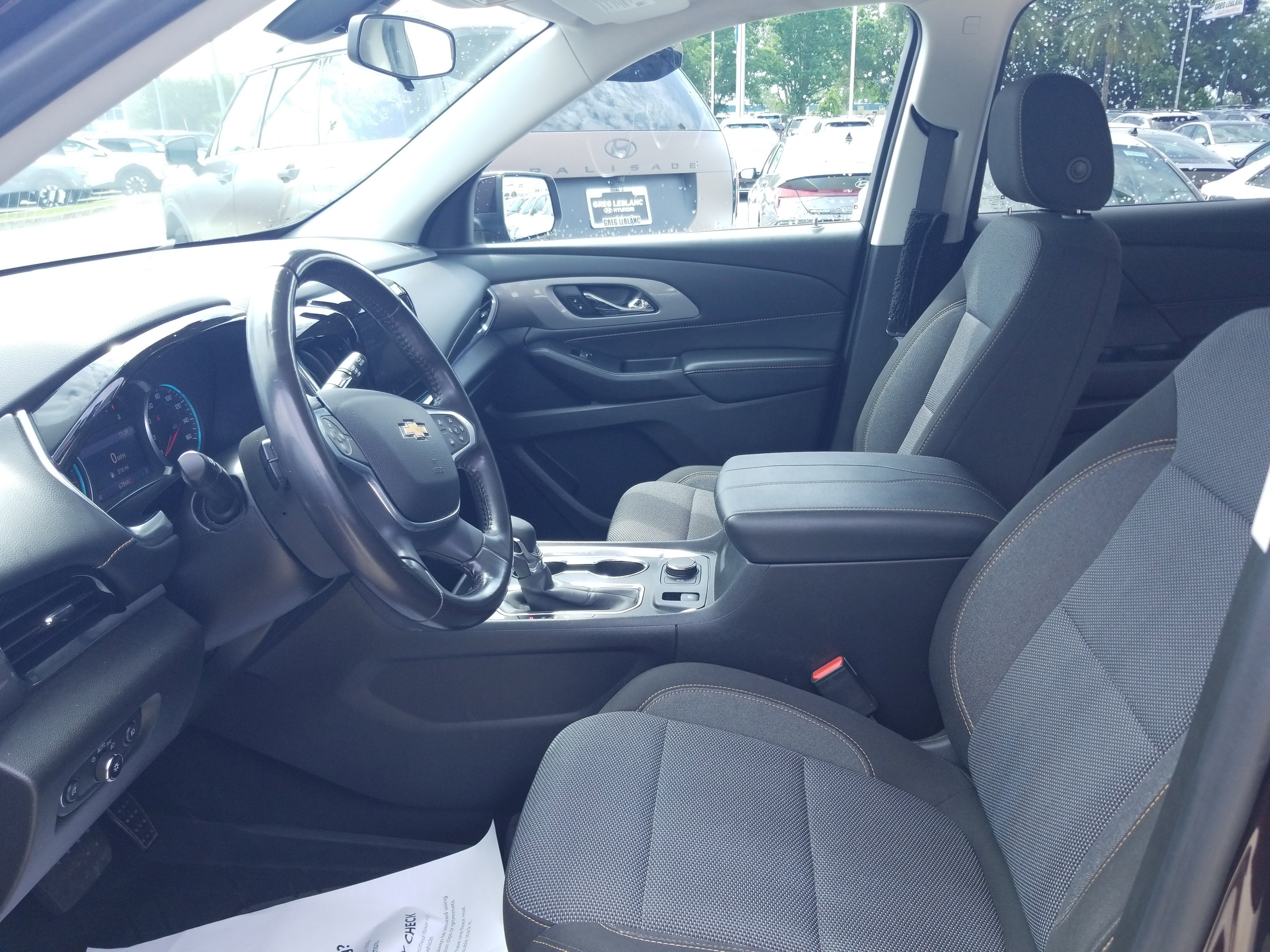 Used 2021 Chevrolet Traverse LT image 10