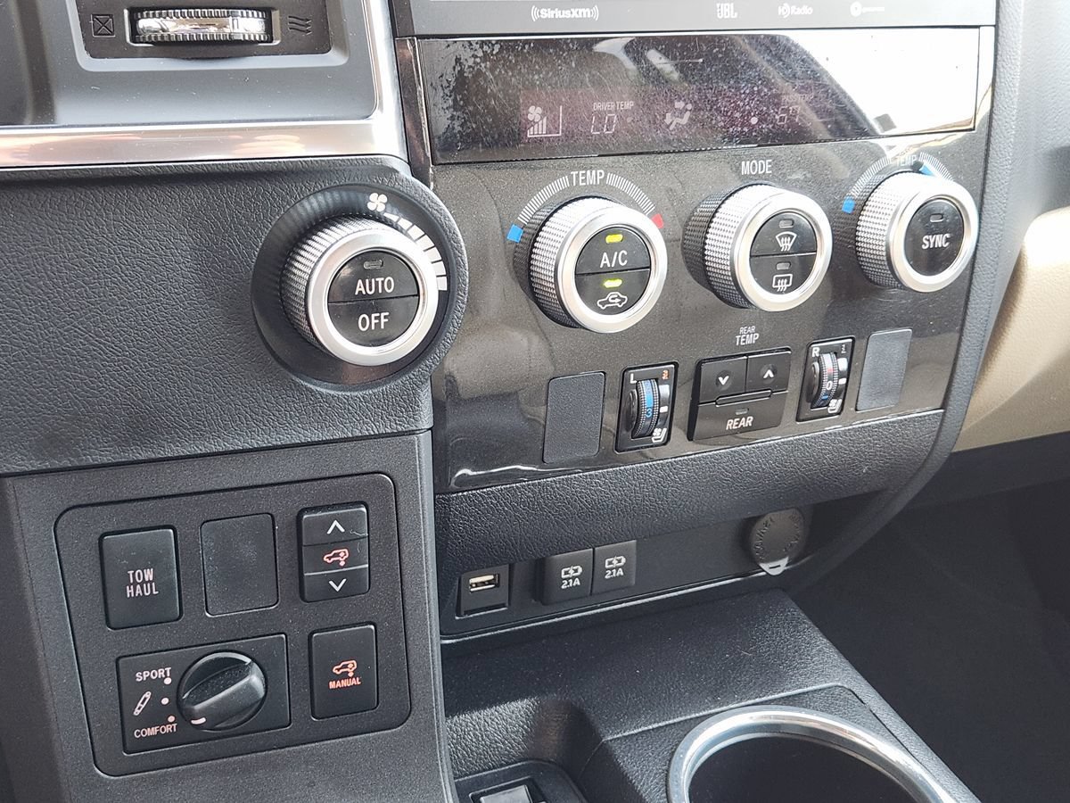 Used 2020 Toyota Sequoia Platinum RWD image 37