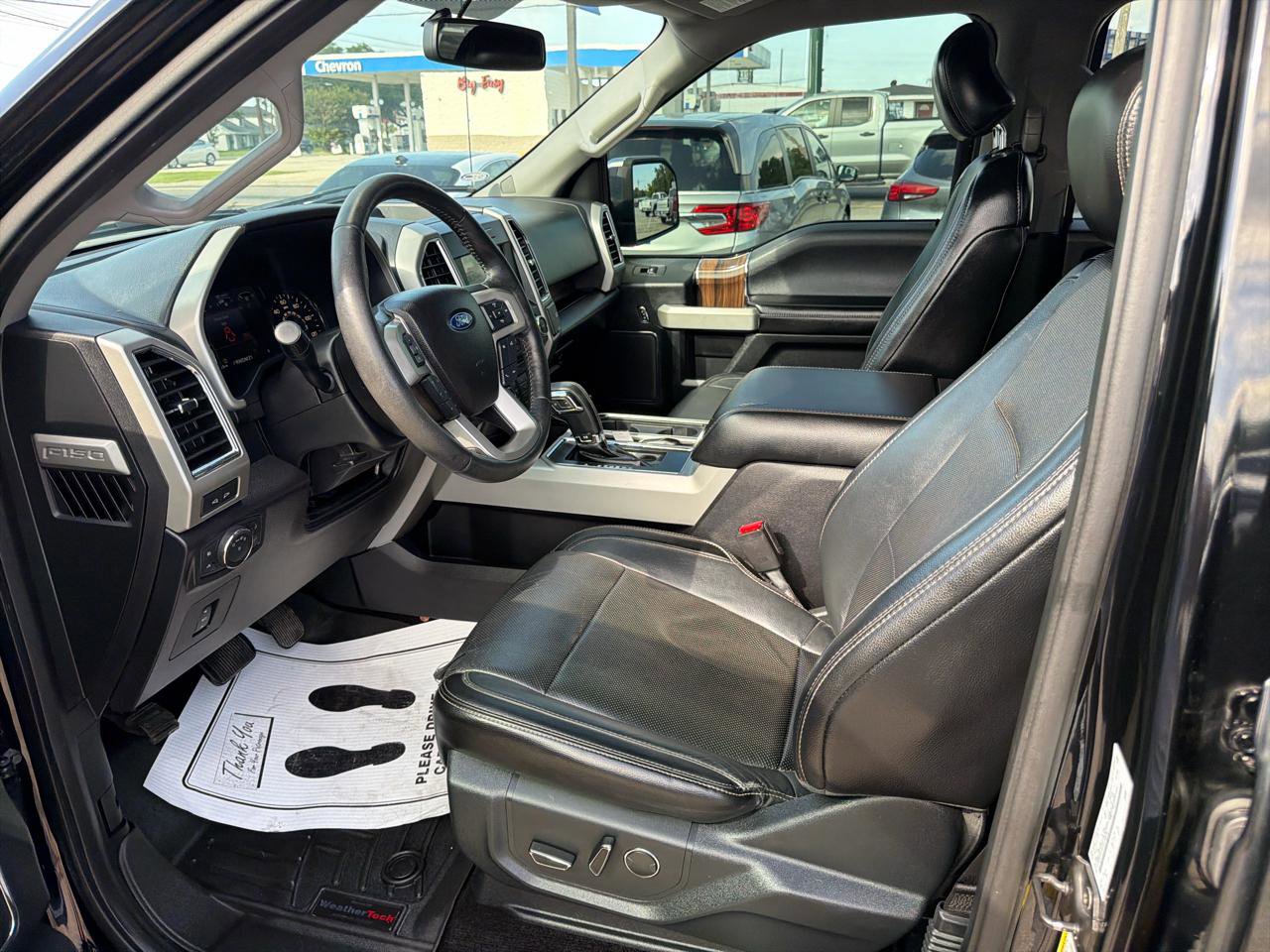 Used 2017 Ford F150 Lariat image 15