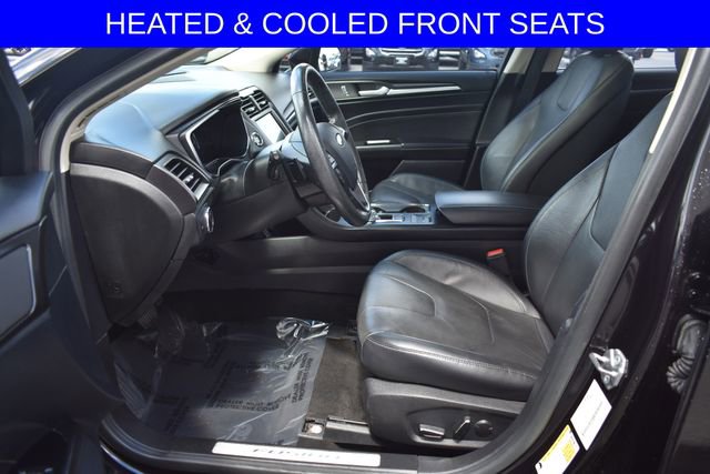 Used 2019 Ford Fusion Titanium FWD image 4