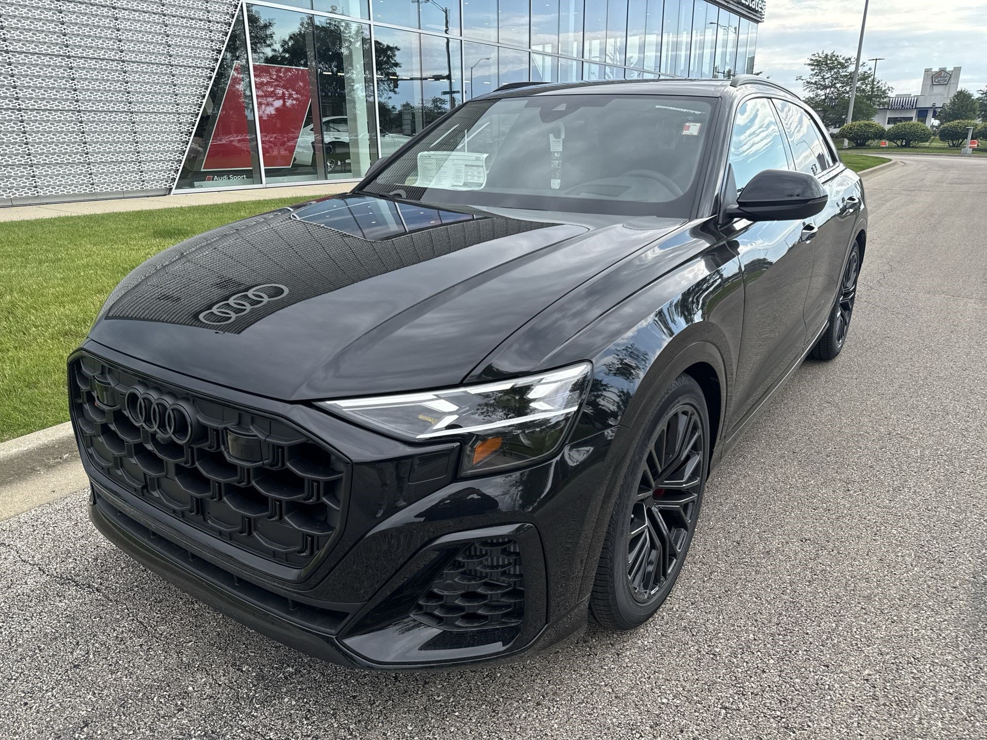 New 2026 Audi SQ8 Prestige AWD/4WD image 23