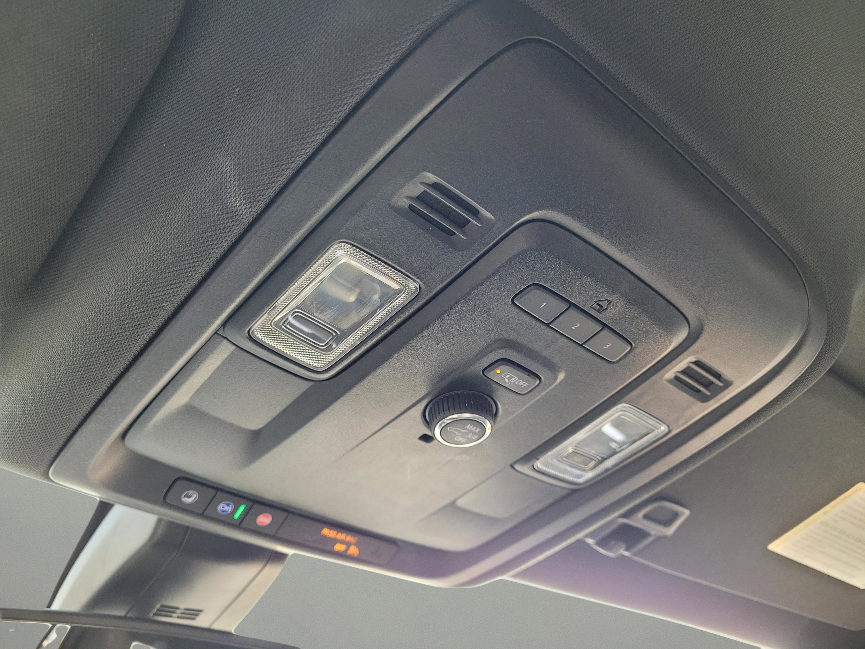 Used 2021 GMC Yukon SLT image 27