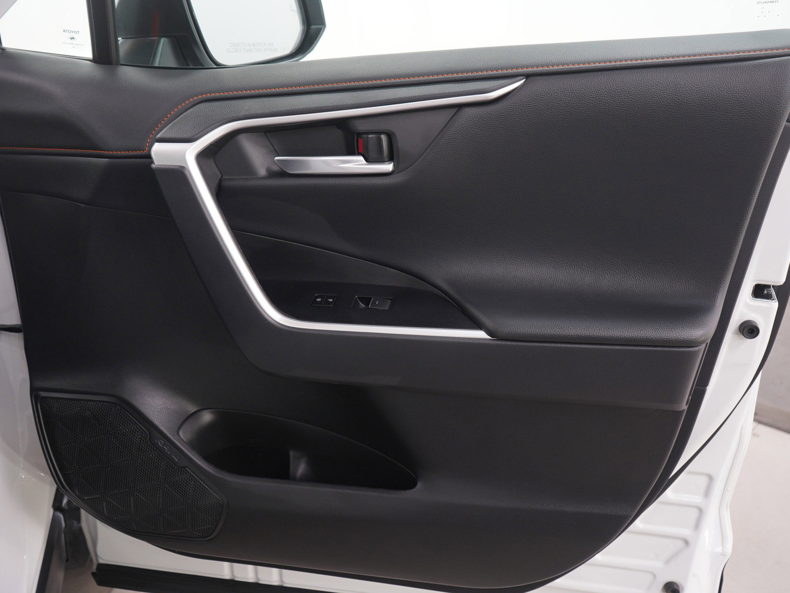 Used 2024 Toyota RAV4 Adventure image 11