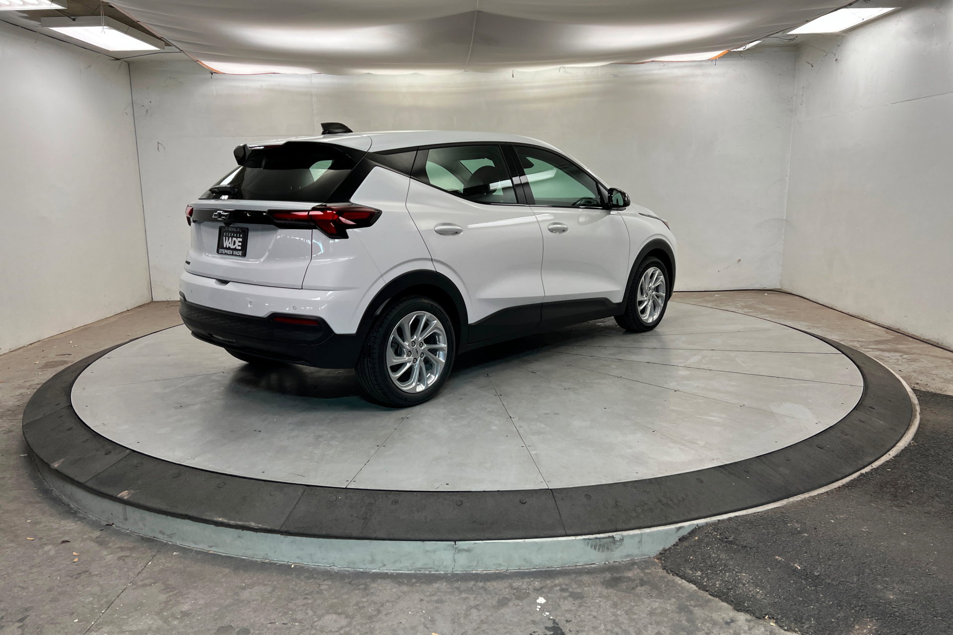 New 2027 Chevrolet Bolt LT w/ Comfort Package image 6