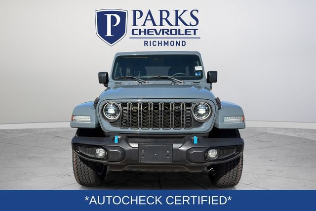 Used 2024 Jeep Wrangler Unlimited w/ Convenience Group AWD/4WD image 2