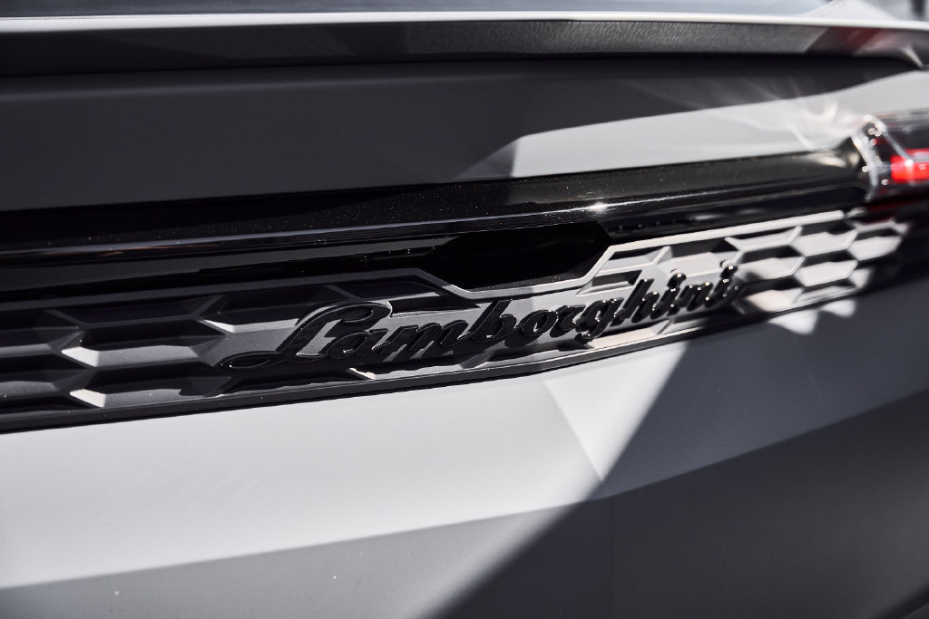Used 2025 Lamborghini Urus S AWD/4WD image 12