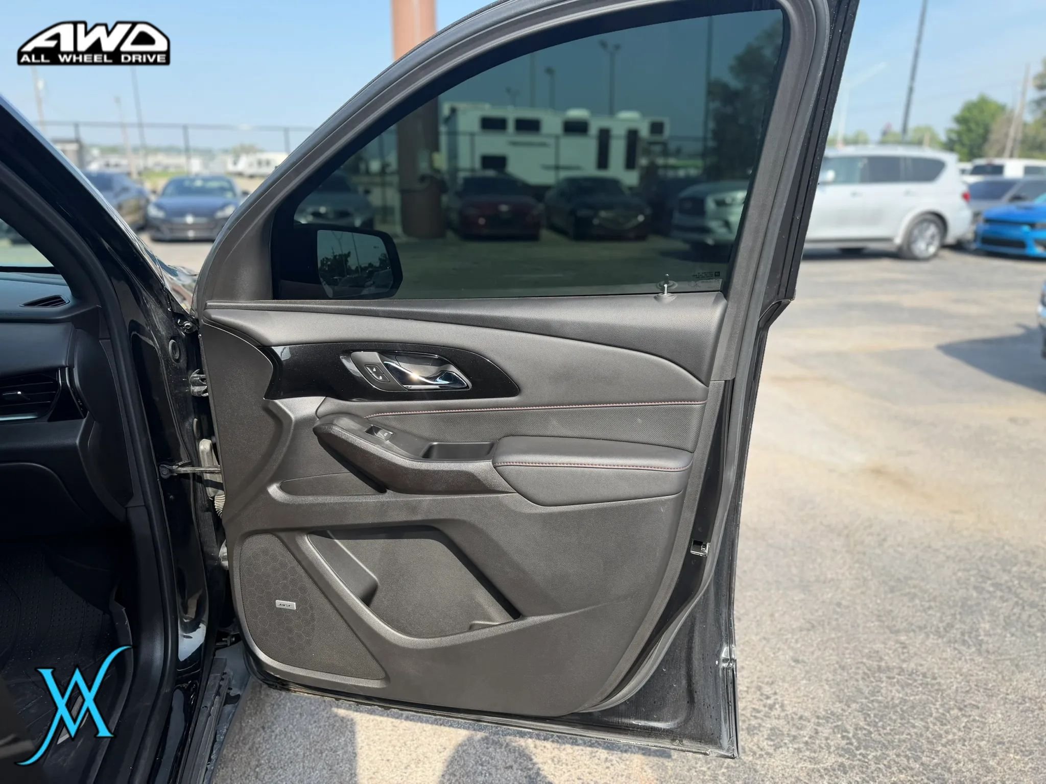 Used 2023 Chevrolet Traverse RS w/ LPO, Floor Liner Package AWD/4WD image 21