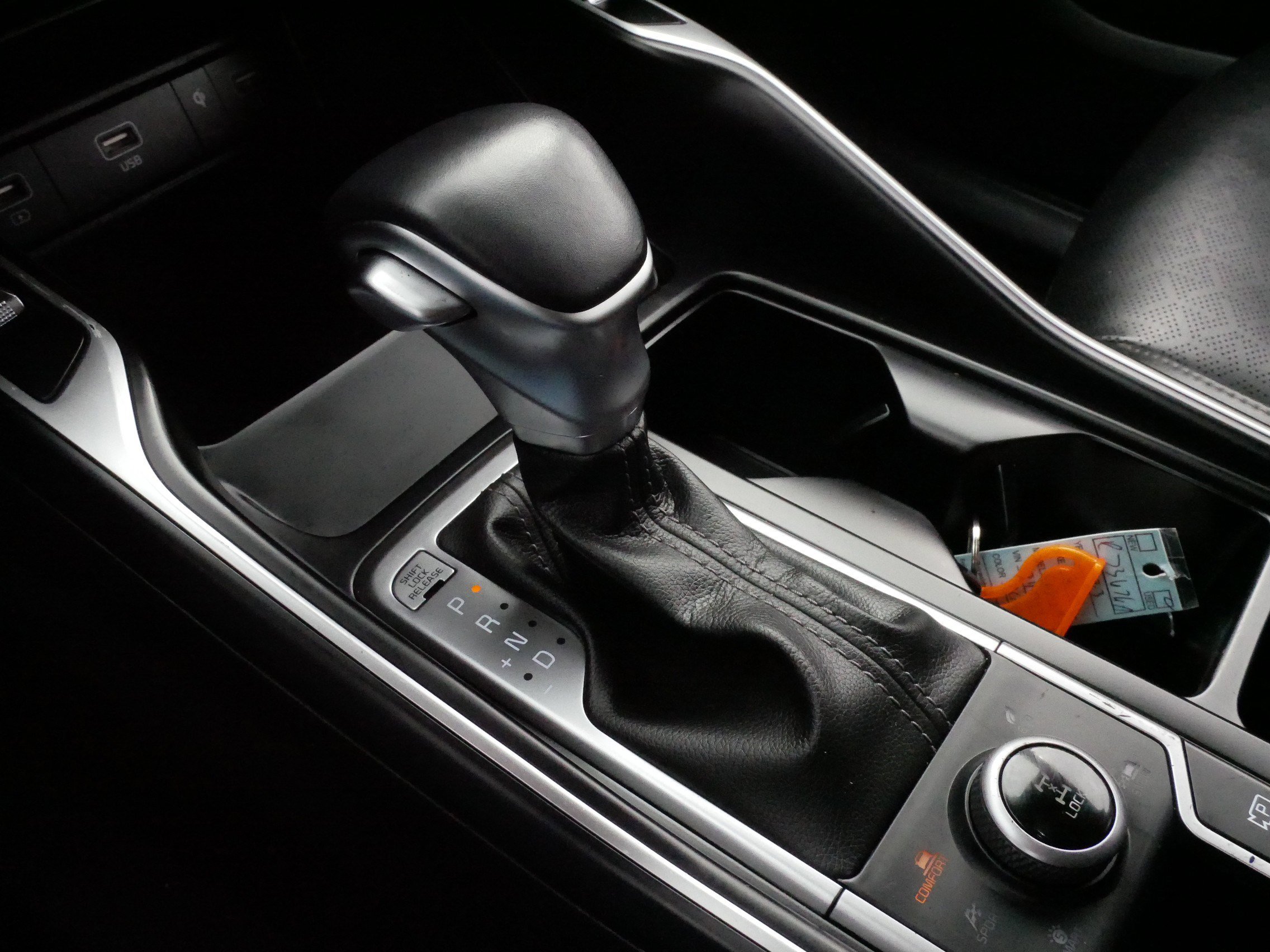 Used 2023 Kia Sorento X-Line EX image 24