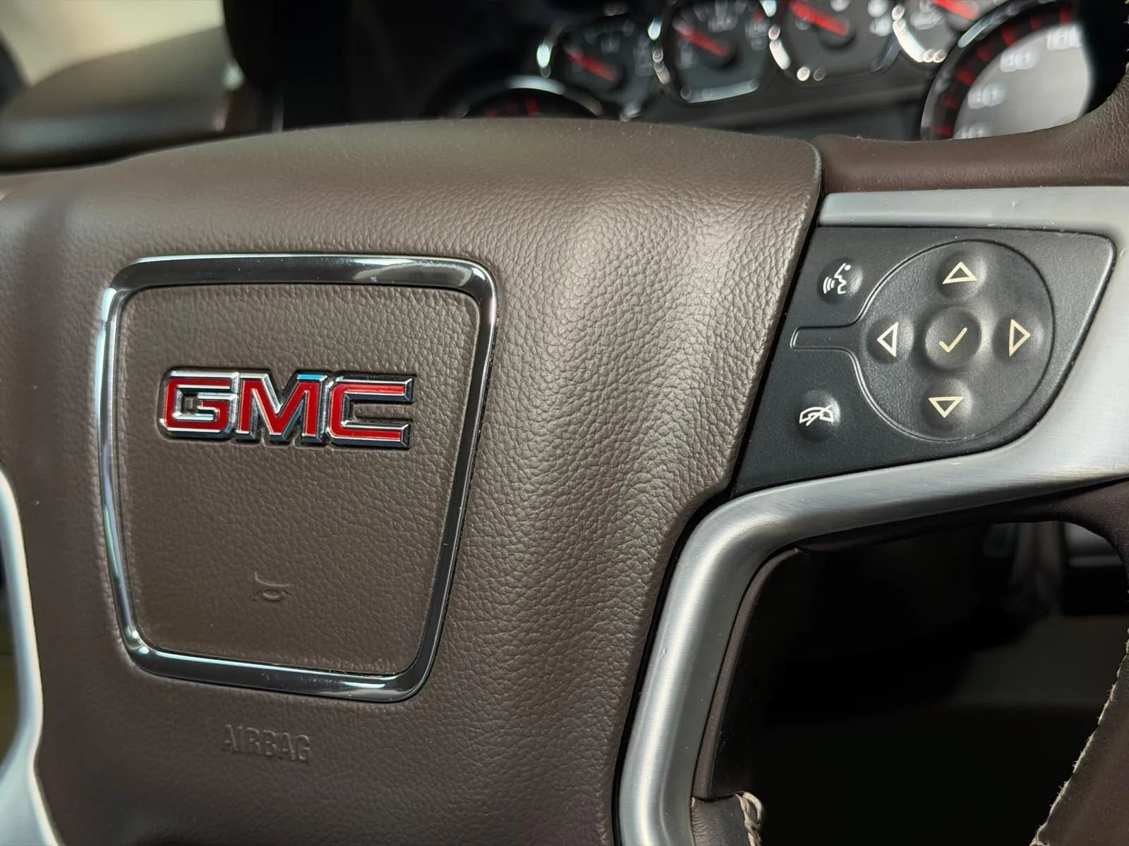 Used 2015 GMC Yukon XL SLT AWD/4WD image 47