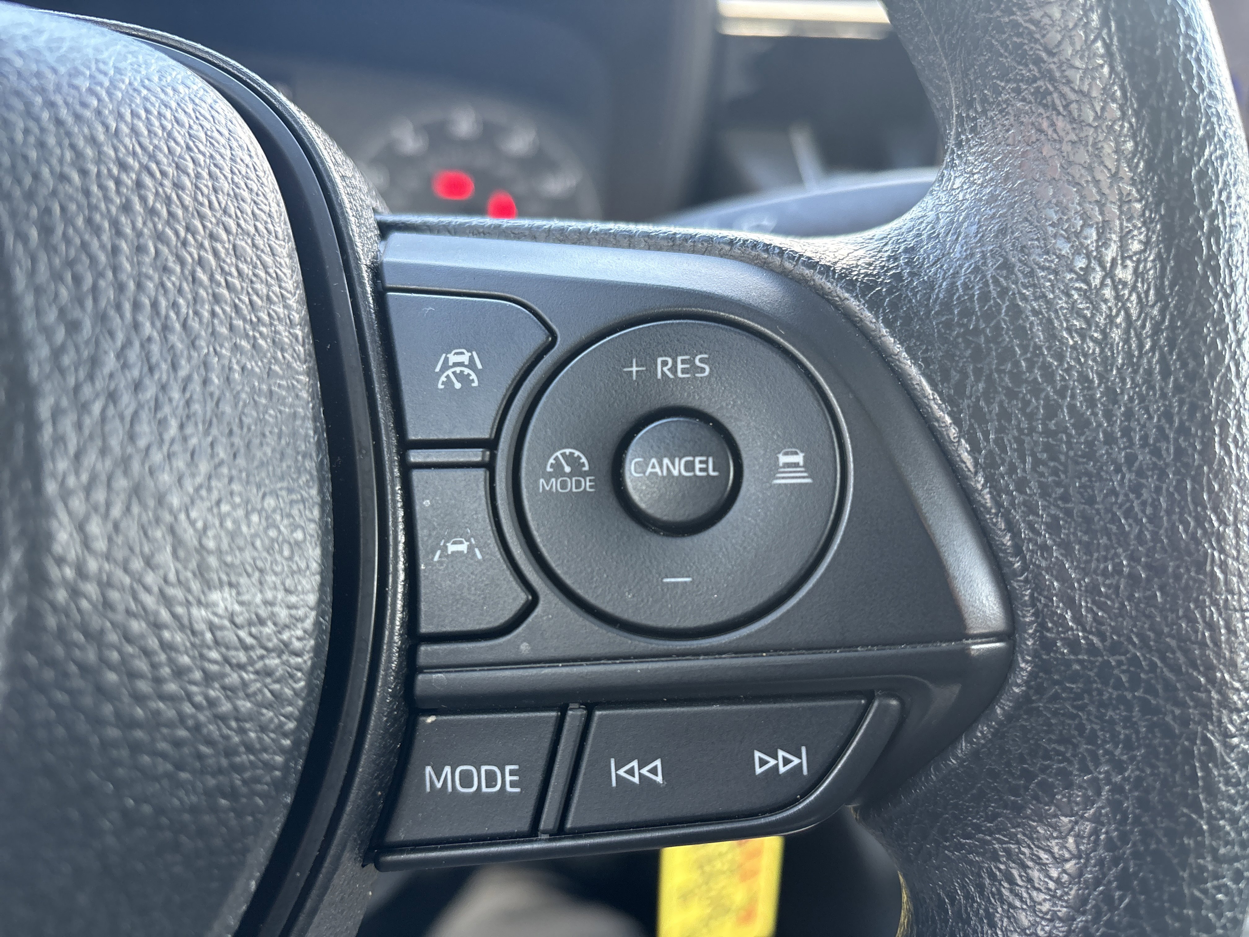 Used 2025 Toyota Corolla LE image 20