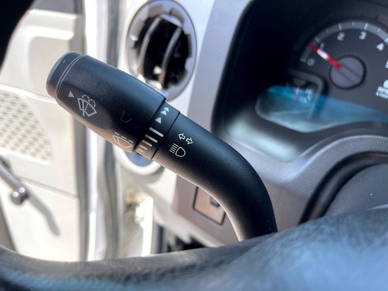 Used 2013 Ford E-350 and Econoline 350 XL image 23