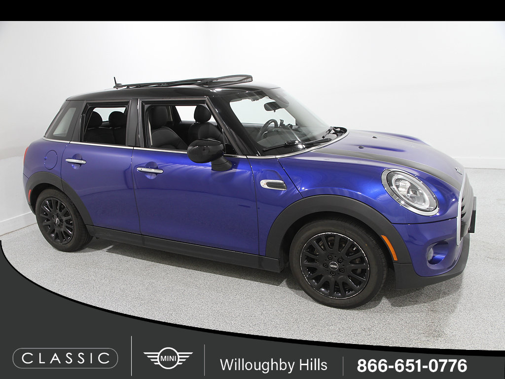 Used 2020 MINI Cooper 4-Door Hardtop FWD image 1