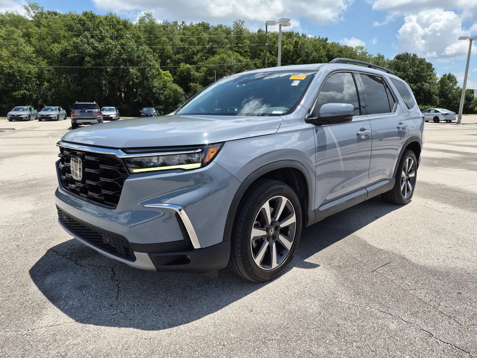Used 2023 Honda Pilot Touring image 2