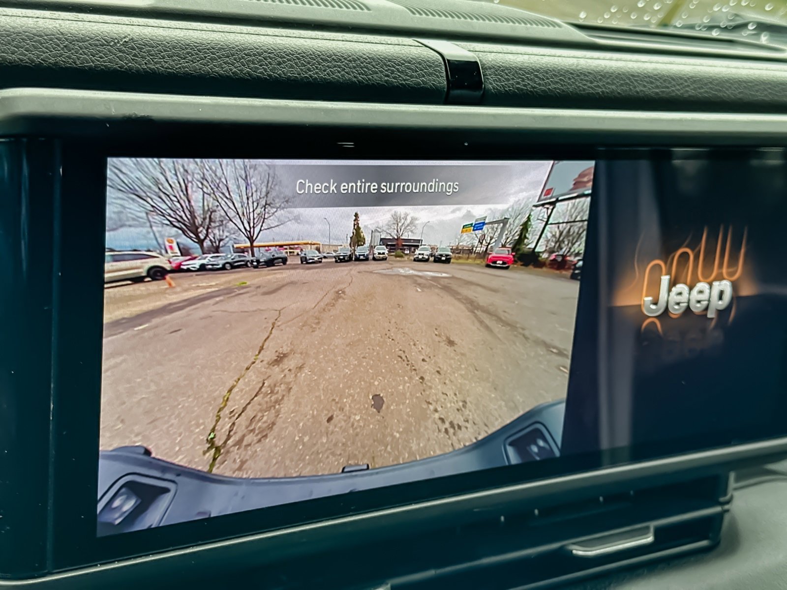 Used 2024 Jeep Gladiator Sport image 18