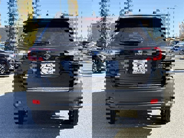 Certified 2025 Subaru Outback Onyx Edition w/ Popular Package #2 image 4