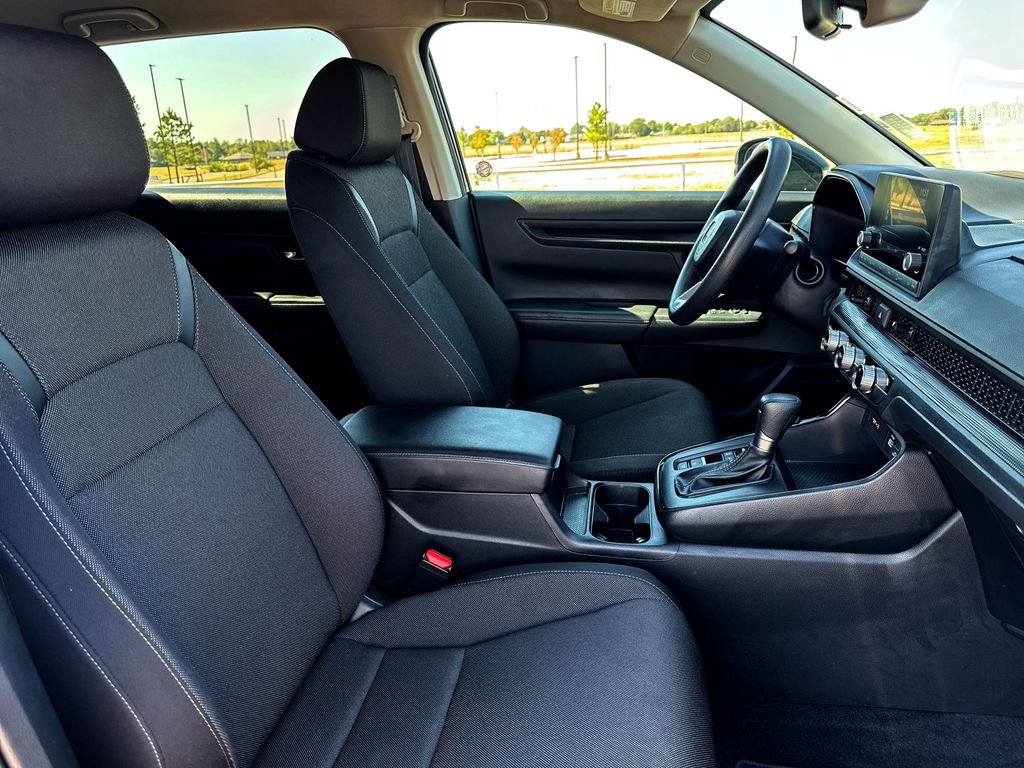 Used 2025 Honda CR-V LX image 23