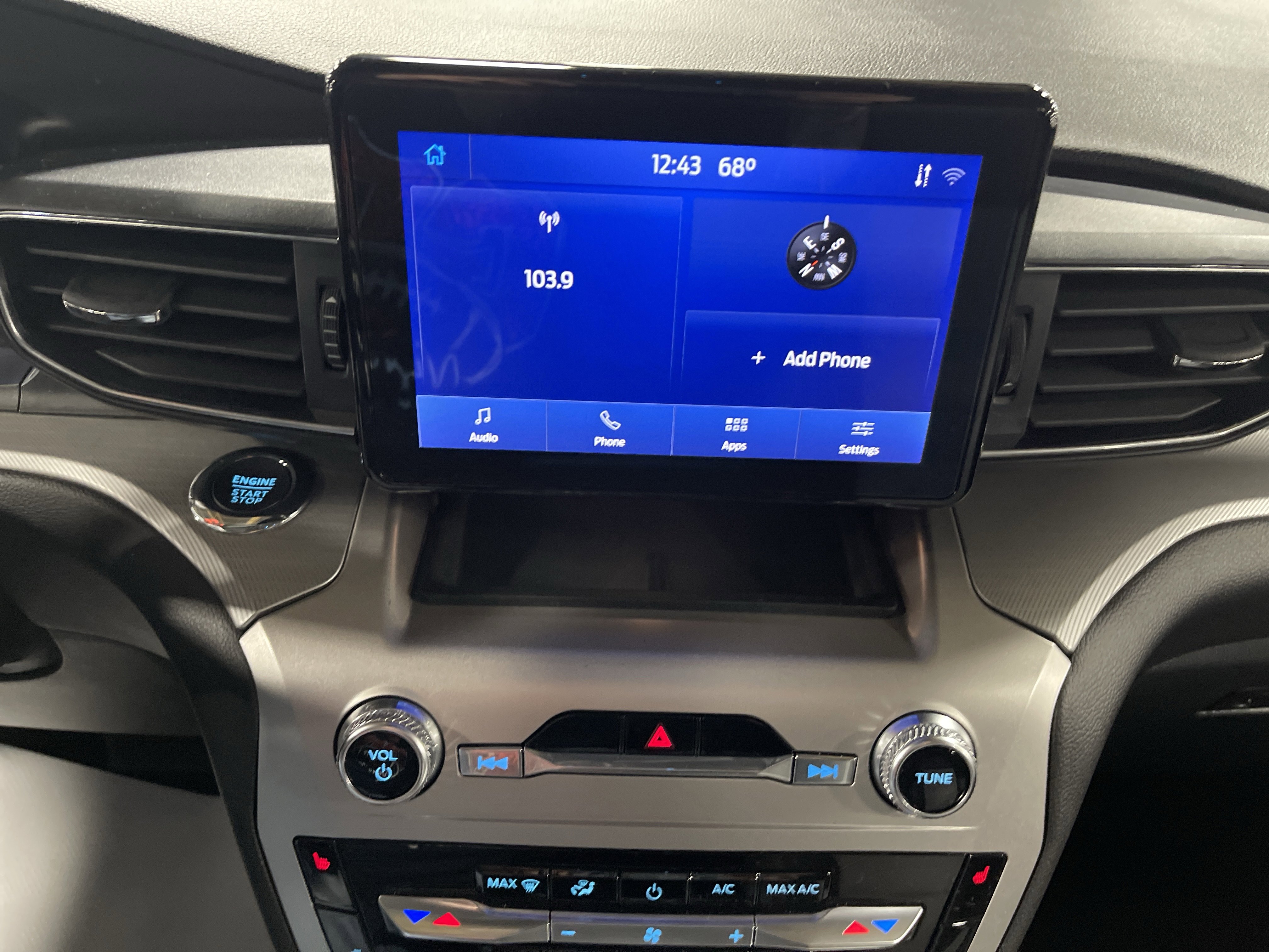 Used 2022 Ford Explorer XLT w/ Equipment Group 202A image 23