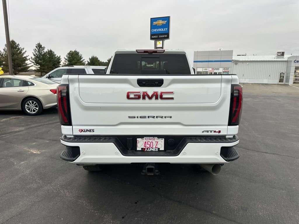 Used 2025 GMC Sierra 2500 AT4 w/ Technology Package image 11