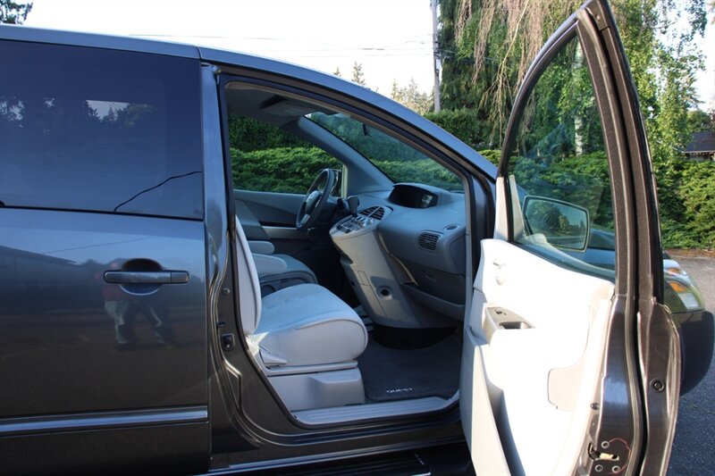 Used 2004 Nissan Quest S w/ (SEA) Seat Pkg FWD image 13
