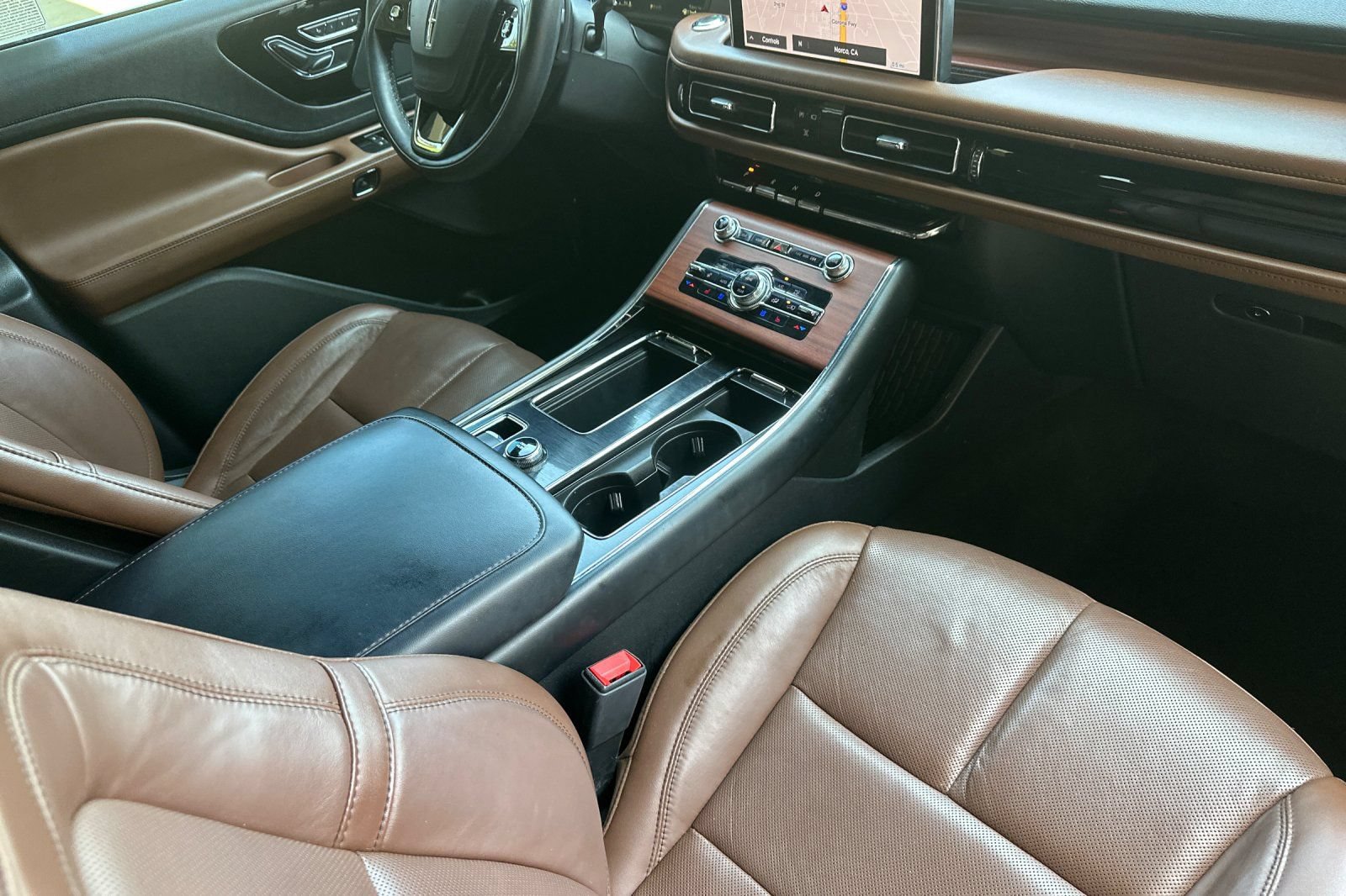 Used 2023 Lincoln Aviator Reserve w/ Equipment Group 201A RWD image 17