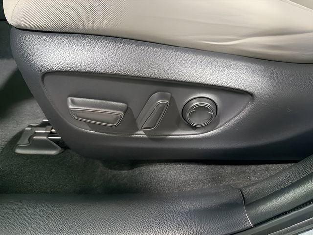 Used 2019 Toyota RAV4 XLE w/ Convenience Package image 12