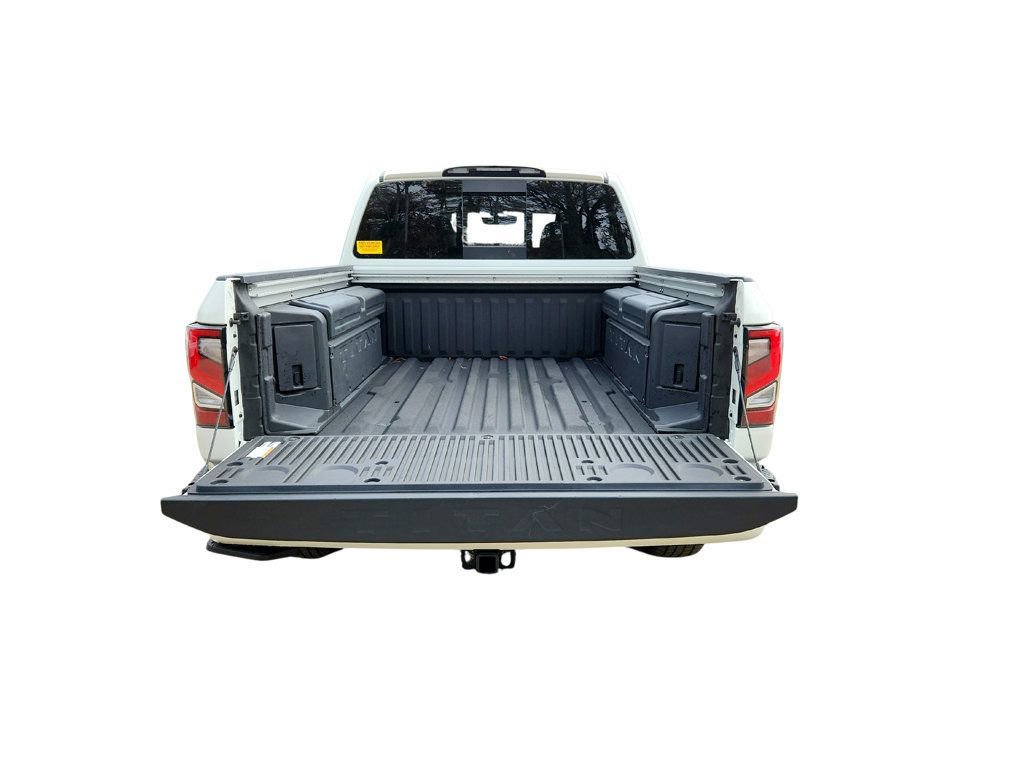 Used 2024 Nissan Titan Platinum Reserve w/ Moonroof Package image 22