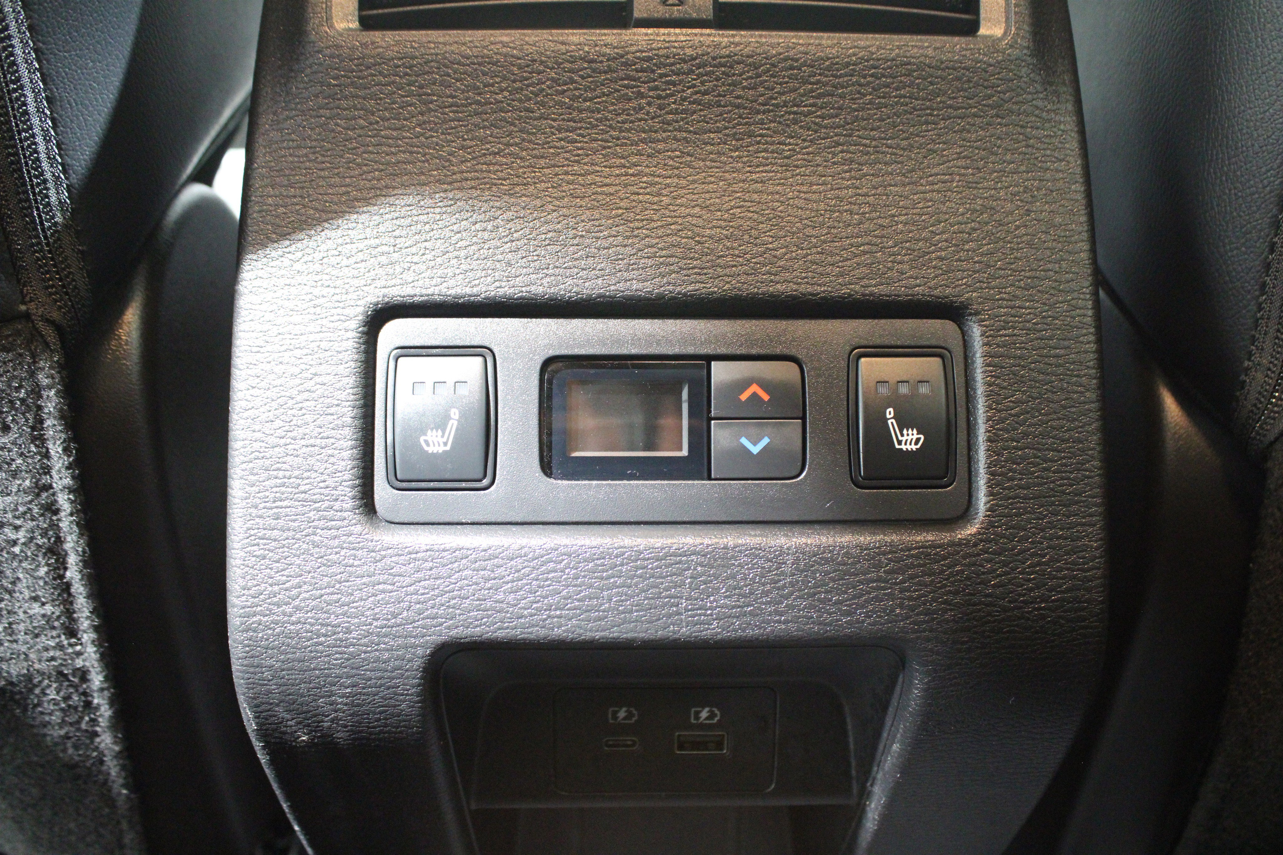 Used 2024 Mitsubishi Outlander SEL image 27