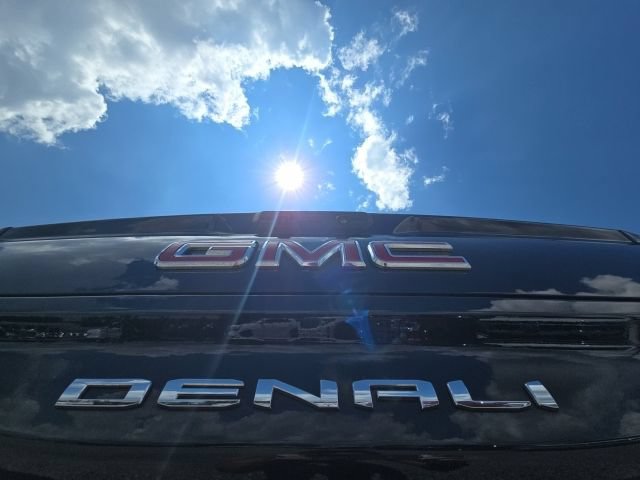 Used 2024 GMC Sierra 1500 Denali w/ Denali Reserve Package AWD/4WD image 10