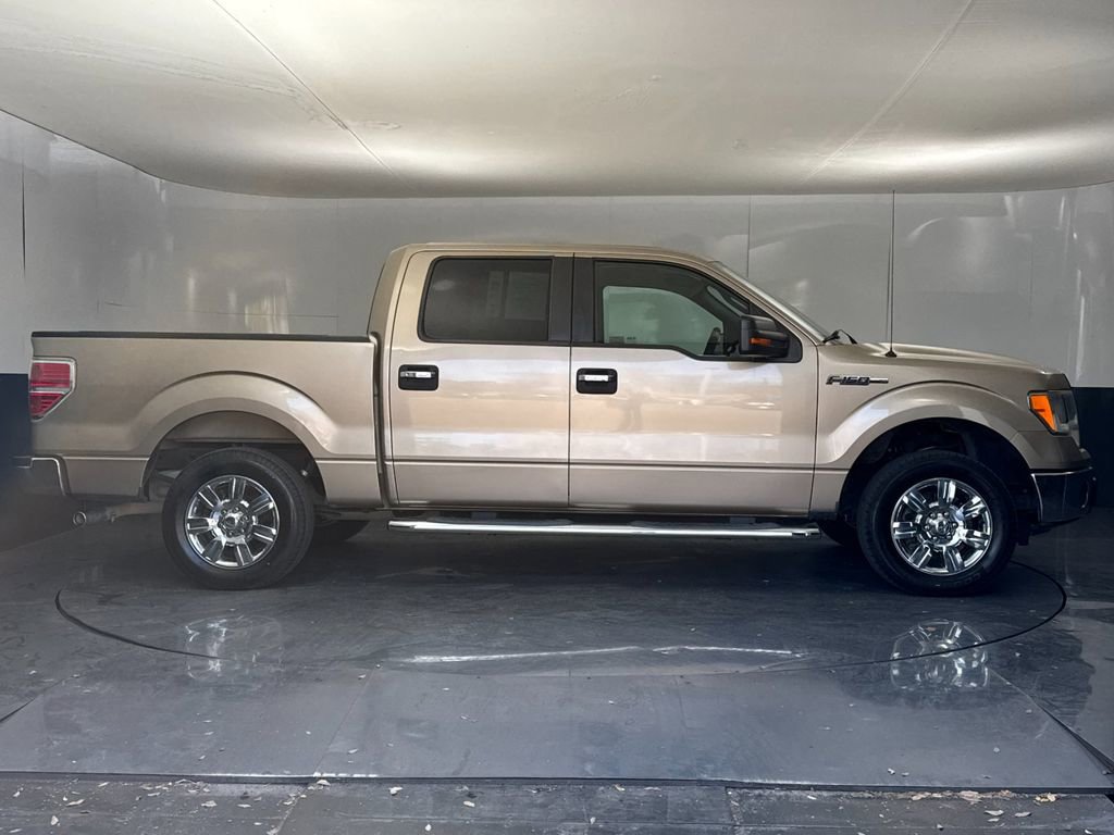 Used 2012 Ford F150 XLT w/ XLT Chrome Pkg image 2