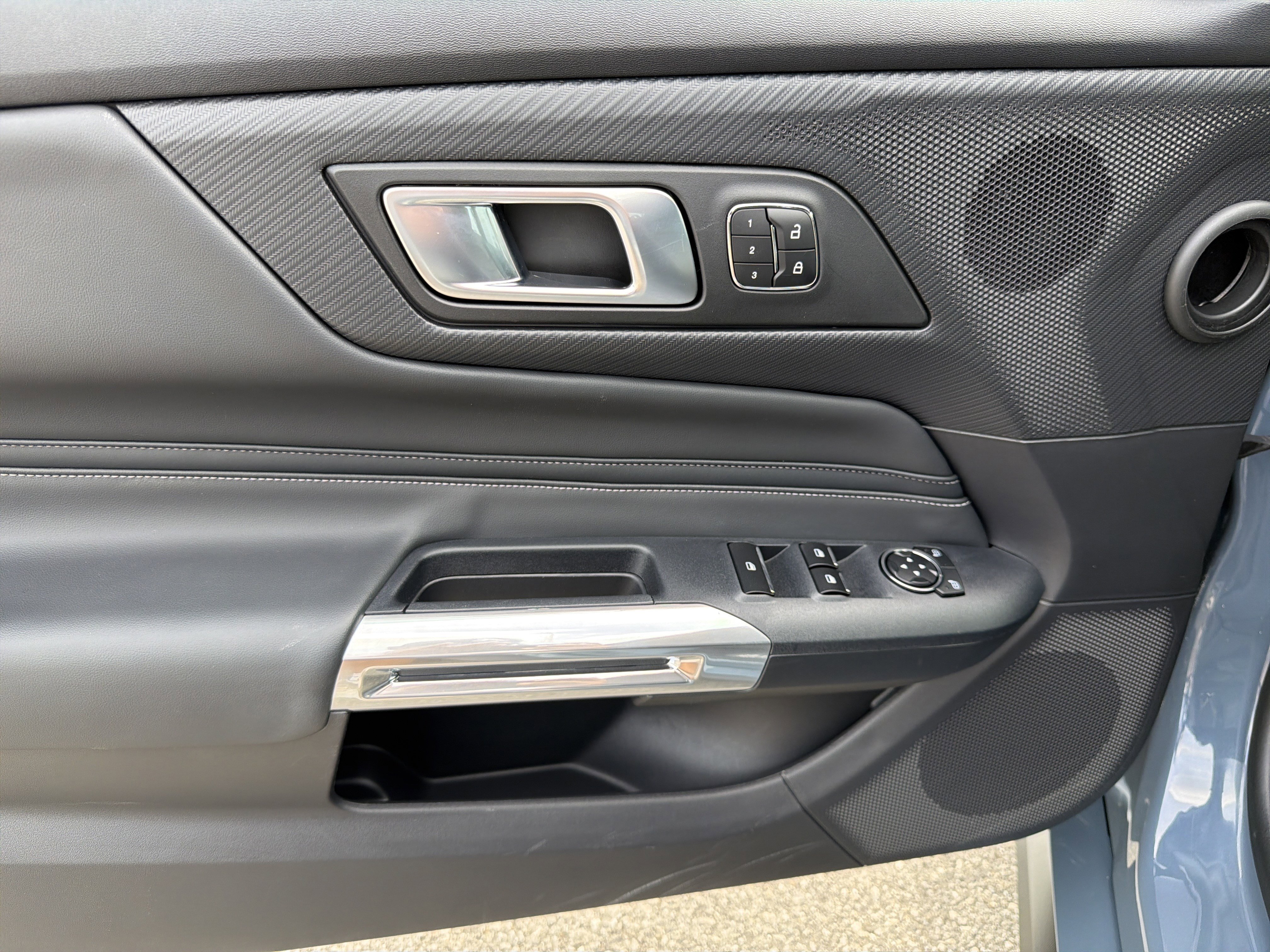 Used 2024 Ford Mustang Premium RWD image 22