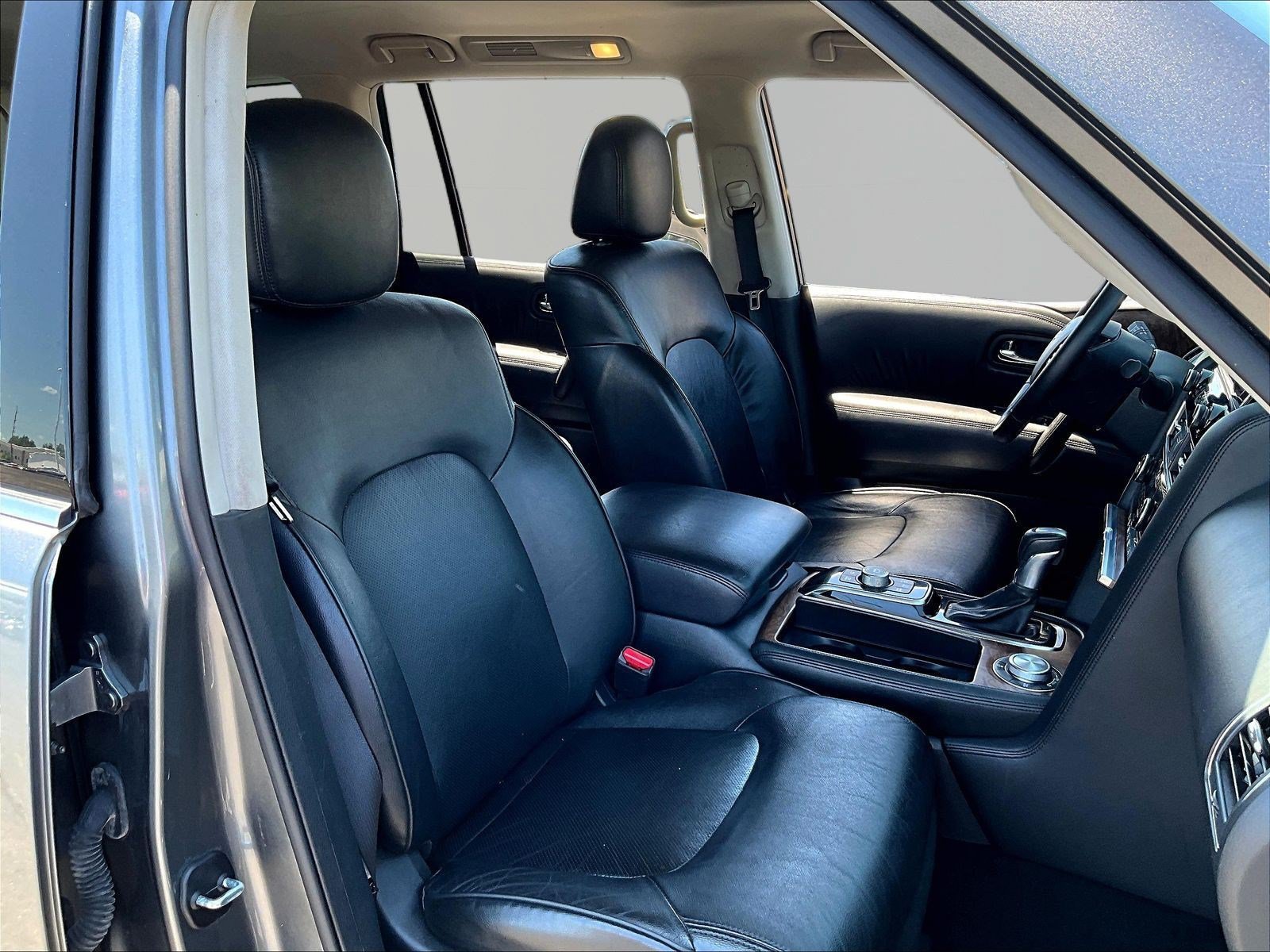 Used 2022 Nissan Armada SL w/ Captain's Chairs Package AWD/4WD image 30