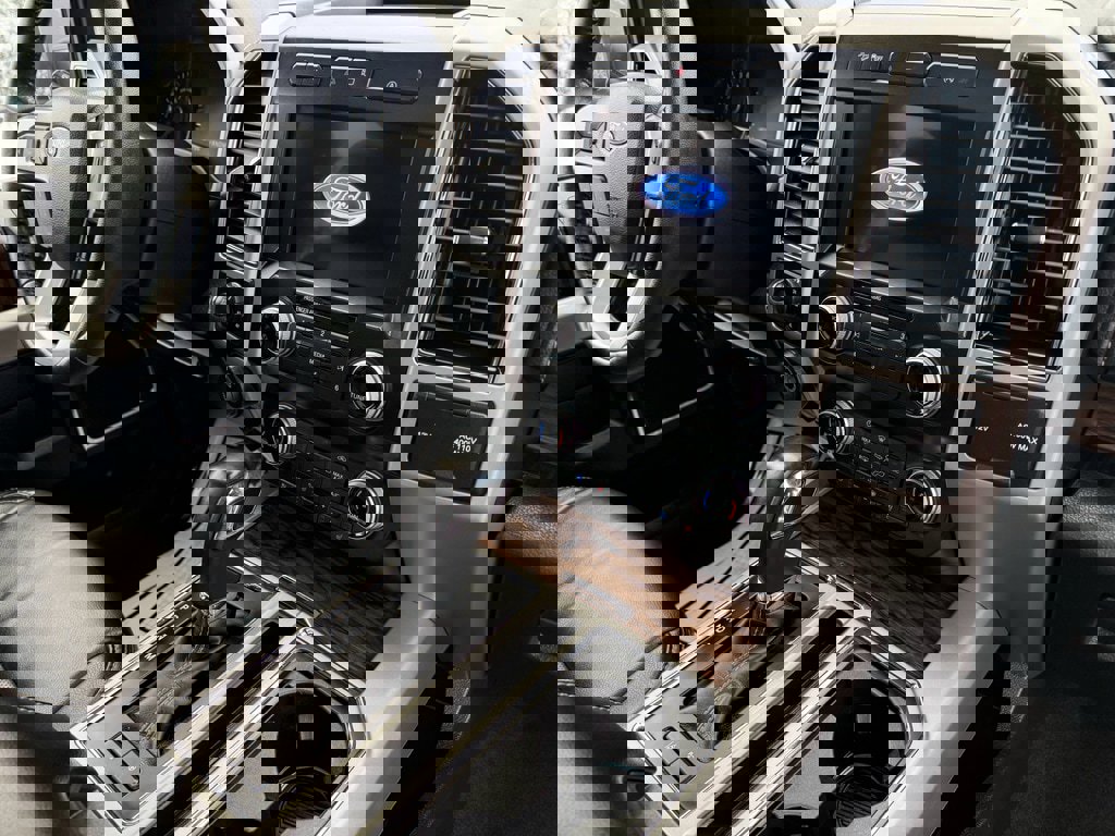 Used 2020 Ford F150 Lariat w/ Equipment Group 502A Luxury image 27