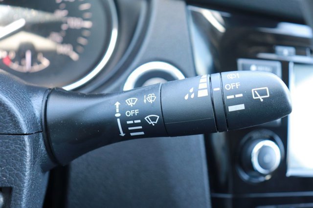Used 2020 Nissan Rogue Sport SV FWD image 22