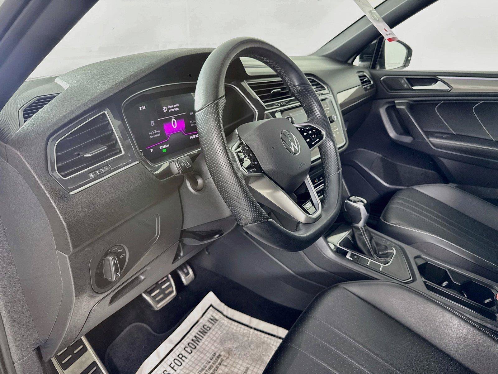 Certified 2023 Volkswagen Tiguan SE R-Line FWD image 9