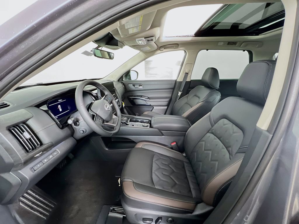 New 2026 Nissan Pathfinder Platinum image 19