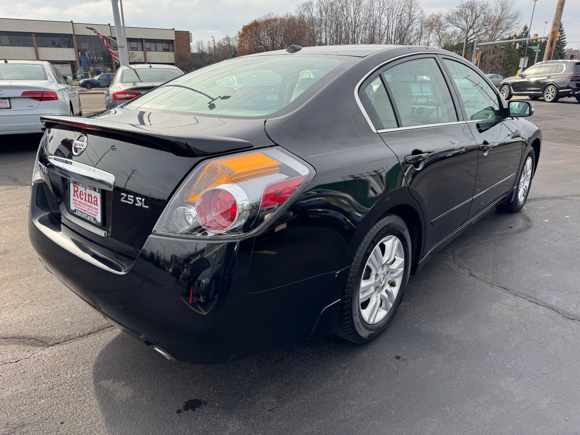 Used 2011 Nissan Altima 2.5 SL w/ 2.5SL Pkg FWD image 11
