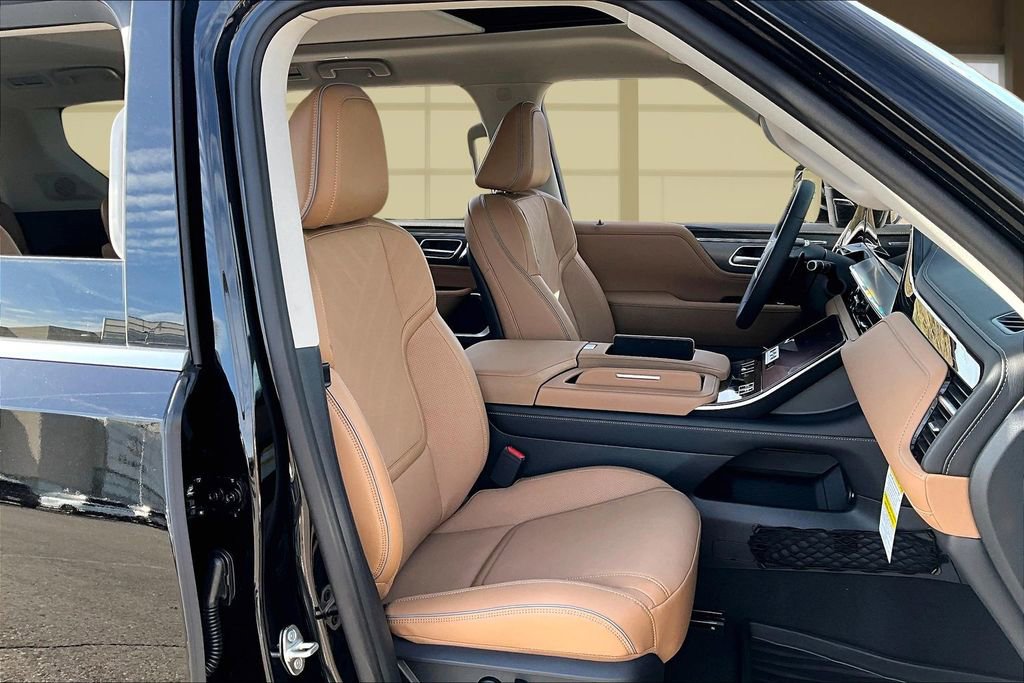 New 2026 INFINITI QX80 Luxe w/ Cargo Package AWD/4WD image 7